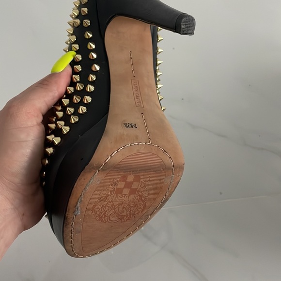 Vince Camuto stud heels - Picture 6 of 8